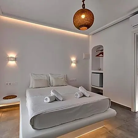 Blue Dolphin Fully Renovated By Rivea Group * Parikia (Paros)